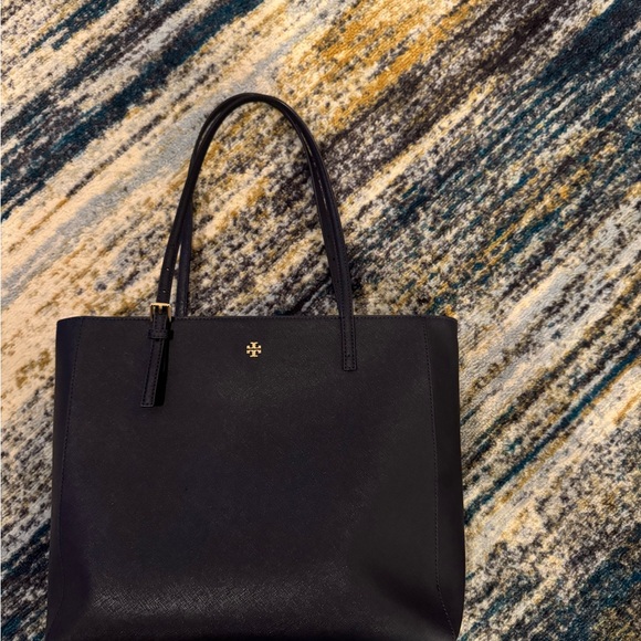 Tory Burch Emerson Tote - Picture 5 of 6